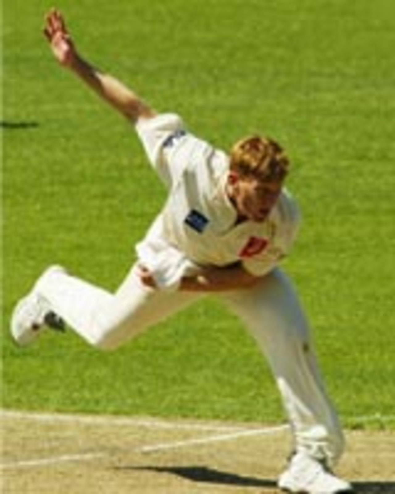 Mathew Inness bowls, Victoria v Indians, Melbourne Cricket Ground, November 25, 2003