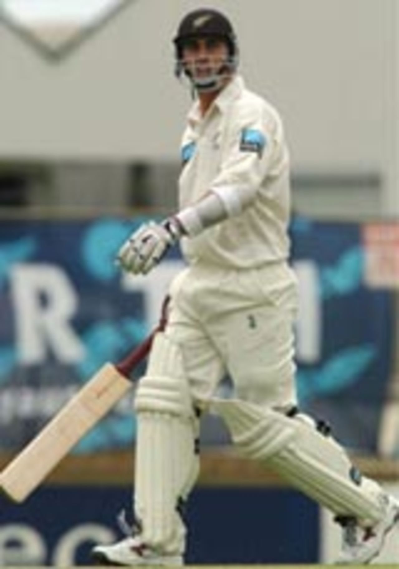 Mathew Sinclair leaves the field, Australia v New Zealand 3rd Test, Perth, November 30, 2001