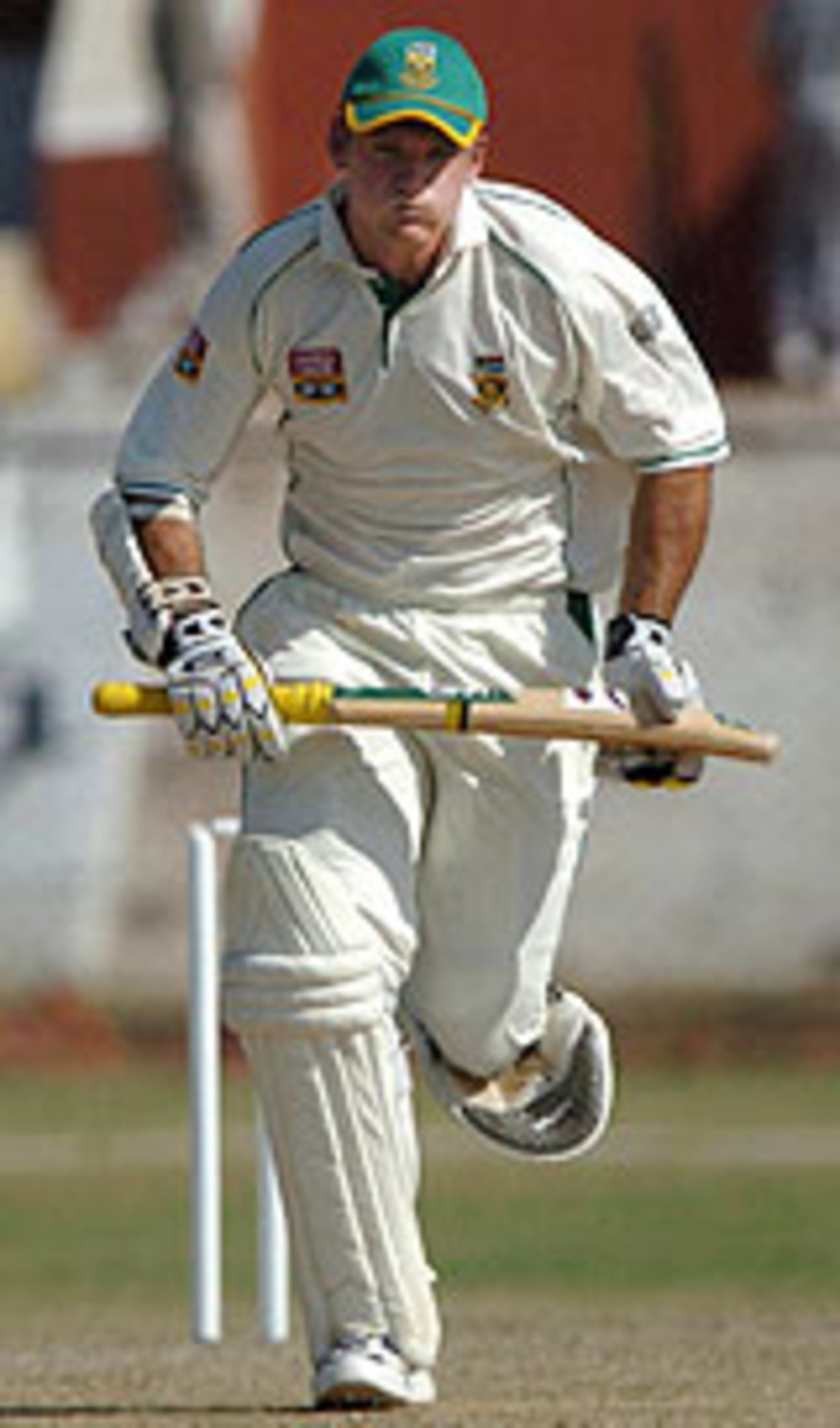 Graeme Smith takes a run, Indian Board President's XI v South Africans, Jaipur, tour game, 1st day, November 14th, 2004