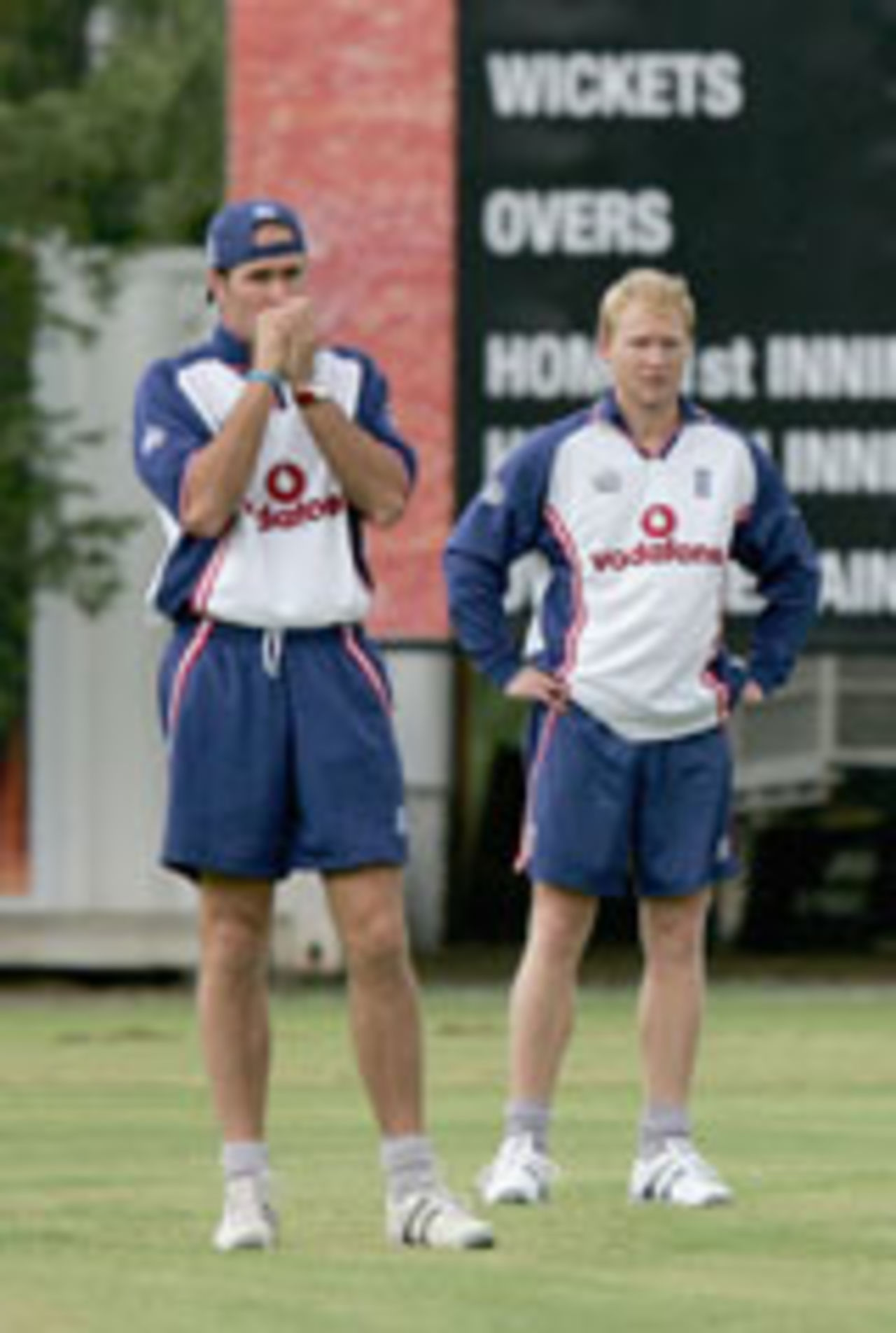 Michael Vaughan and Gareth Batty in training at Windhoek in Namibia, November 17 2004