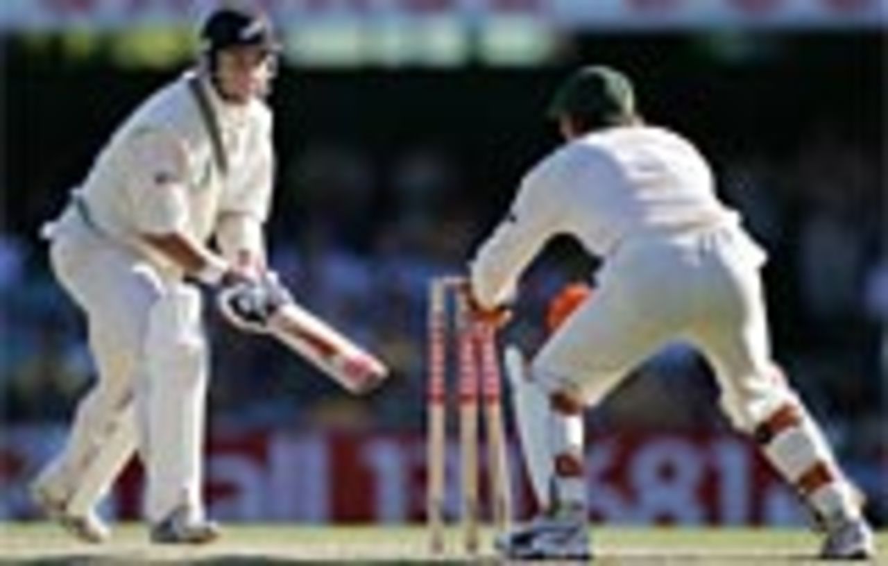 Craig McMillan caught in two minds, 1st day, 1st Test, Australia v New Zealand