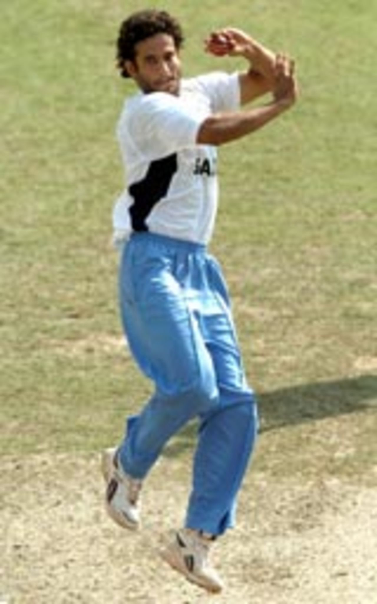 Irfan Pathan bowling in the nets, November 19, 2004
