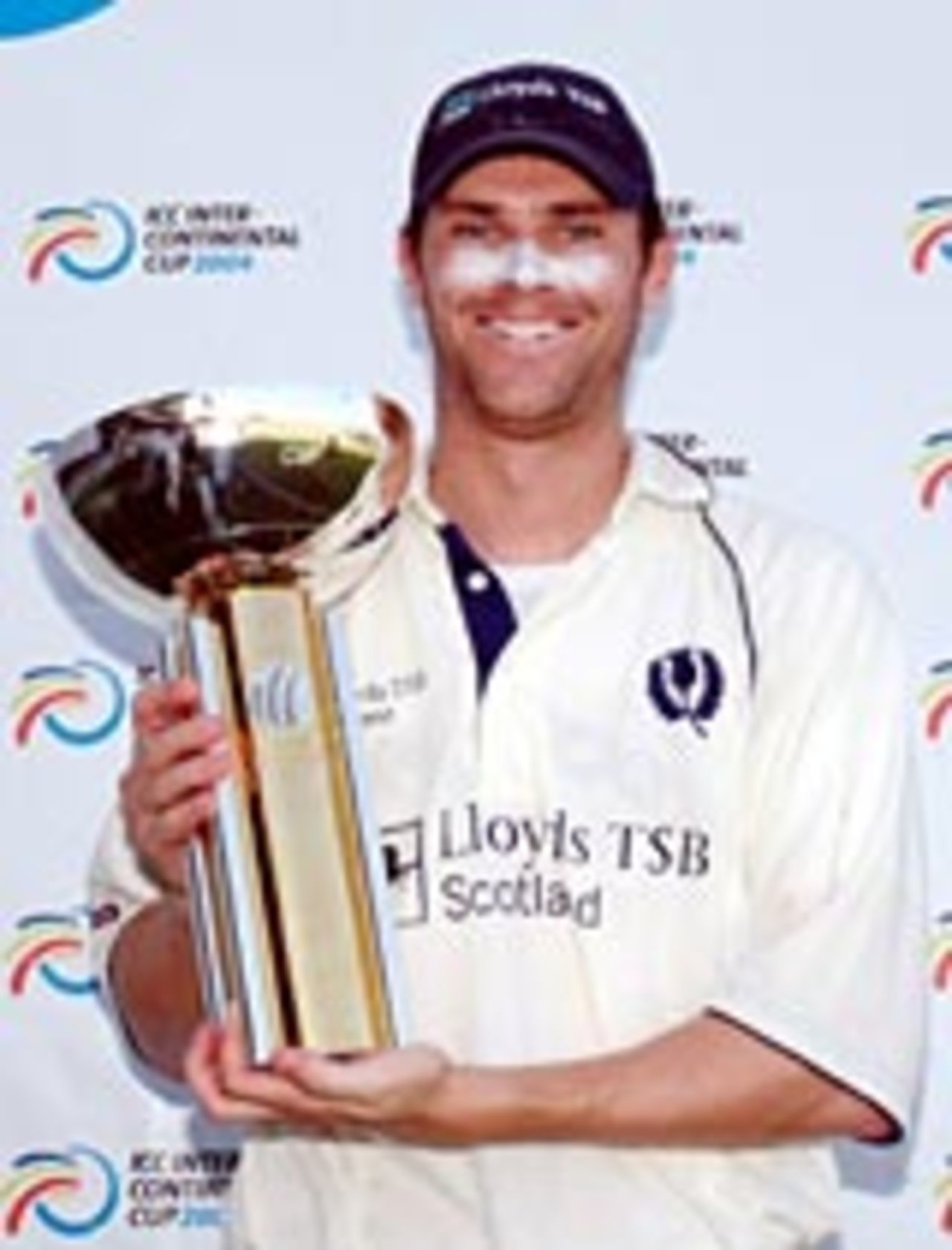 Craig Wright with the ICC Intercontinental Cup trophy, Canada v Scotland, ICC Intercontinental Cup final, Sharjah, November 22, 2004