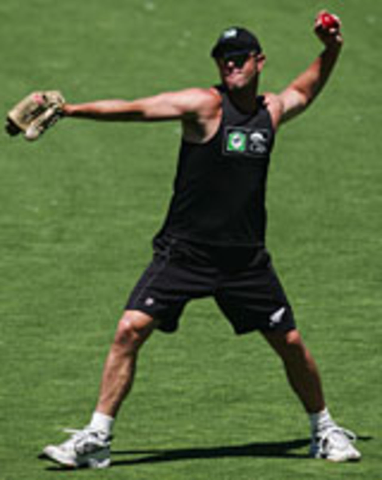 Mark Richardson at practice in the lead up to the second Test against Australia at Adelaide, November 24 2004