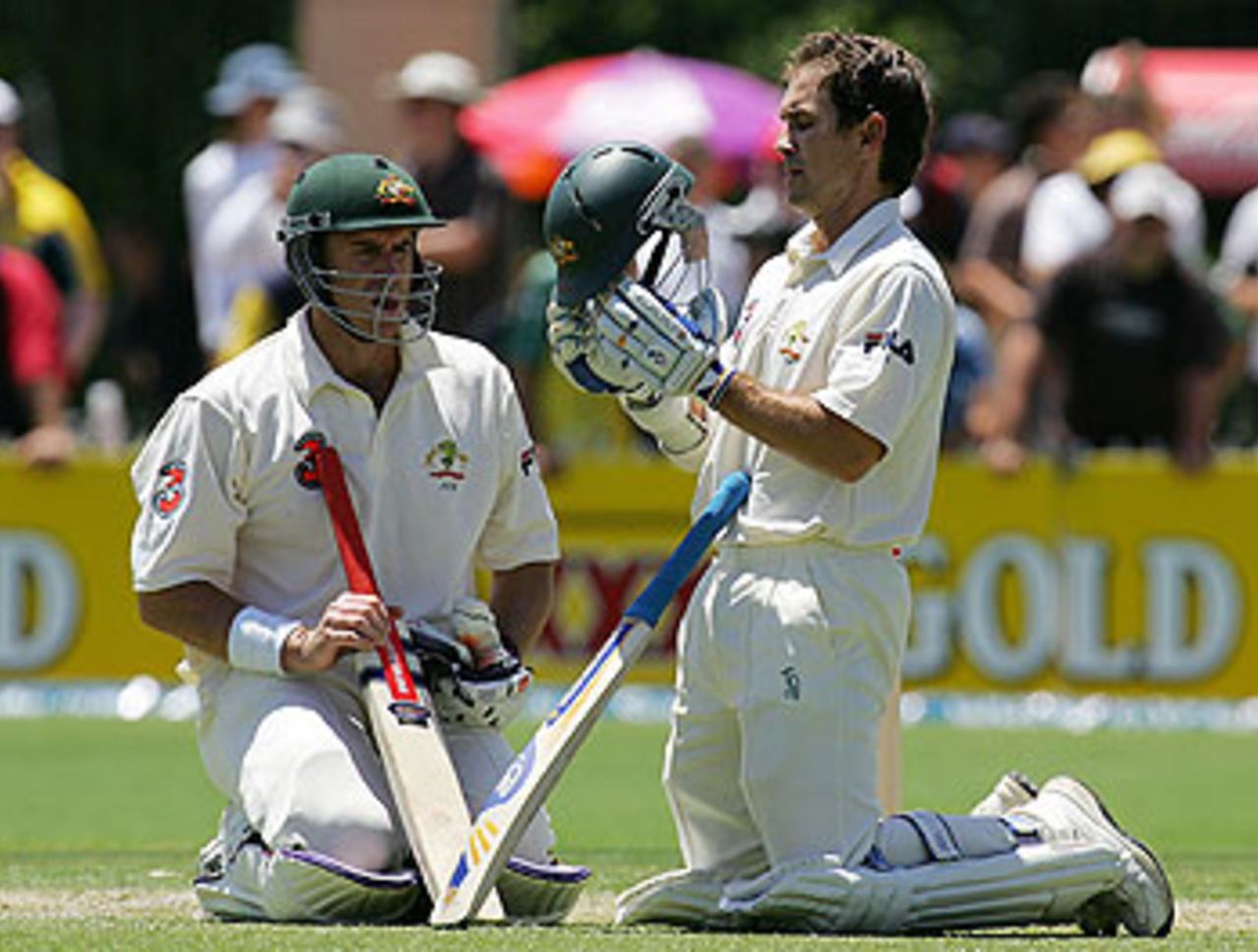 Matthew Hayden and Justin Langer take a breather during the second Test against New Zealand, Adelaide, November 26, 2004