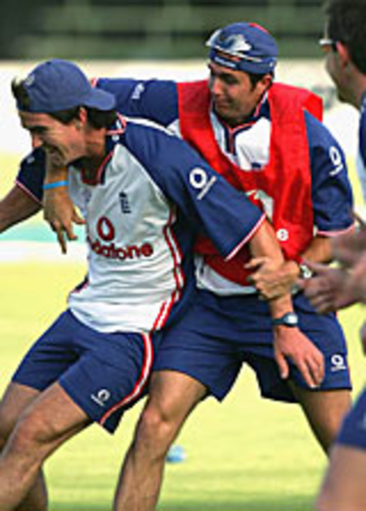 Michael Vaughan and Kevin Pietersen unwind, November 26 2004