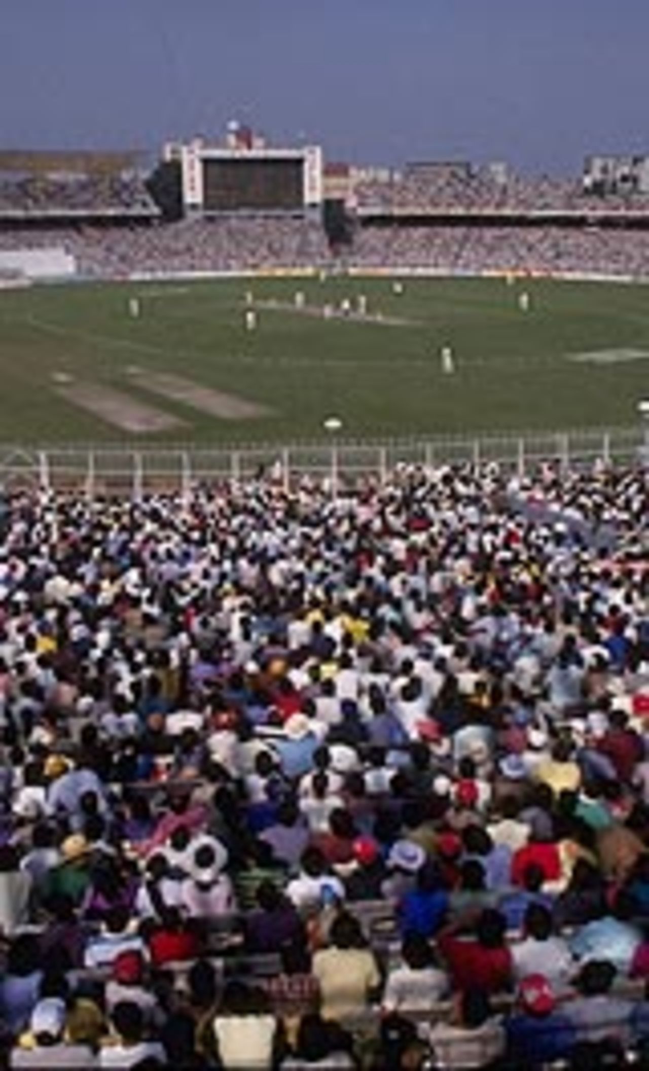 The crowd at the Eden Gardens during South Africa's one-dayer against India in 1991, India v South Africa, 1st ODI, Kolkata, November 10, 1991