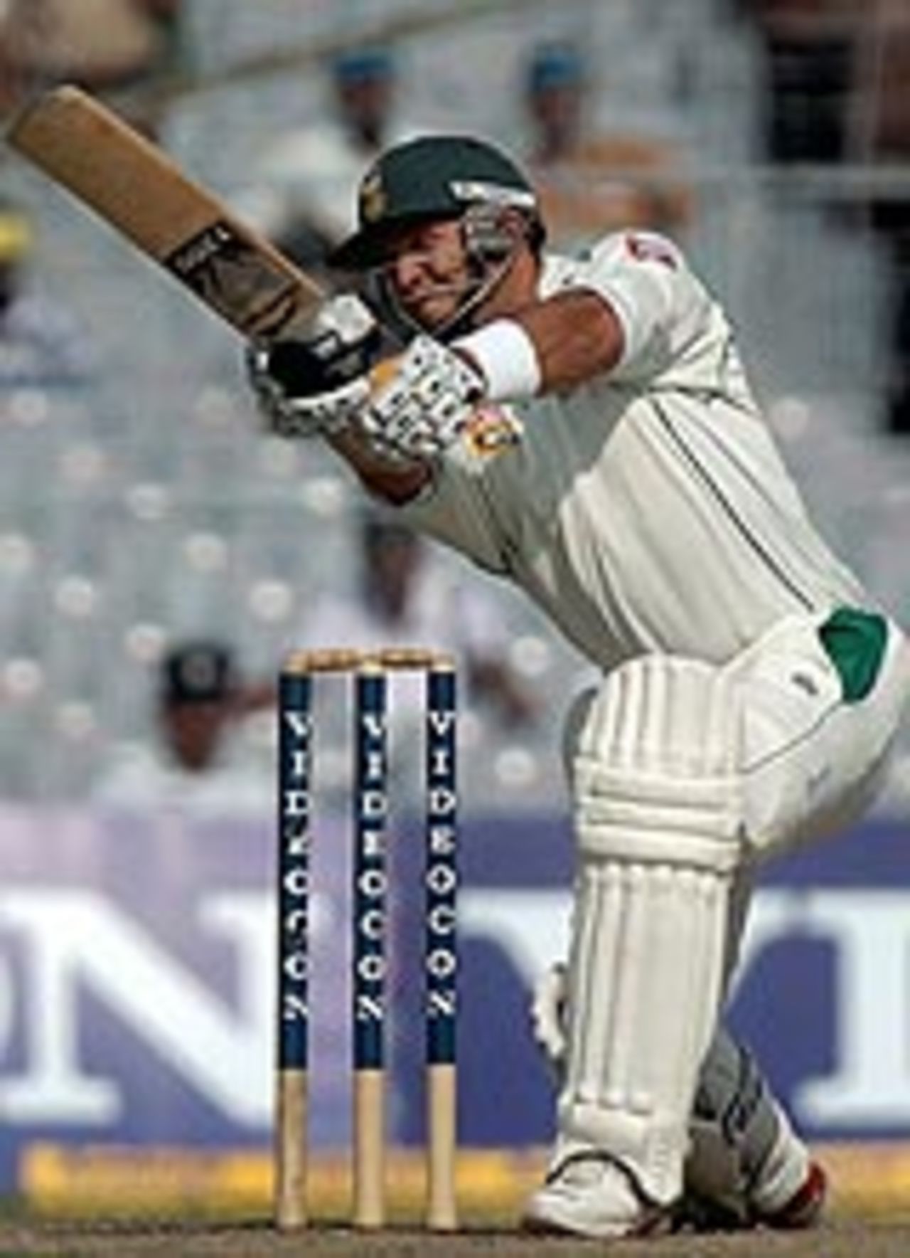 Jacques Kallis in action, India v South Africa, 2nd Test, Kolkata, 2nd day, November 29, 2004