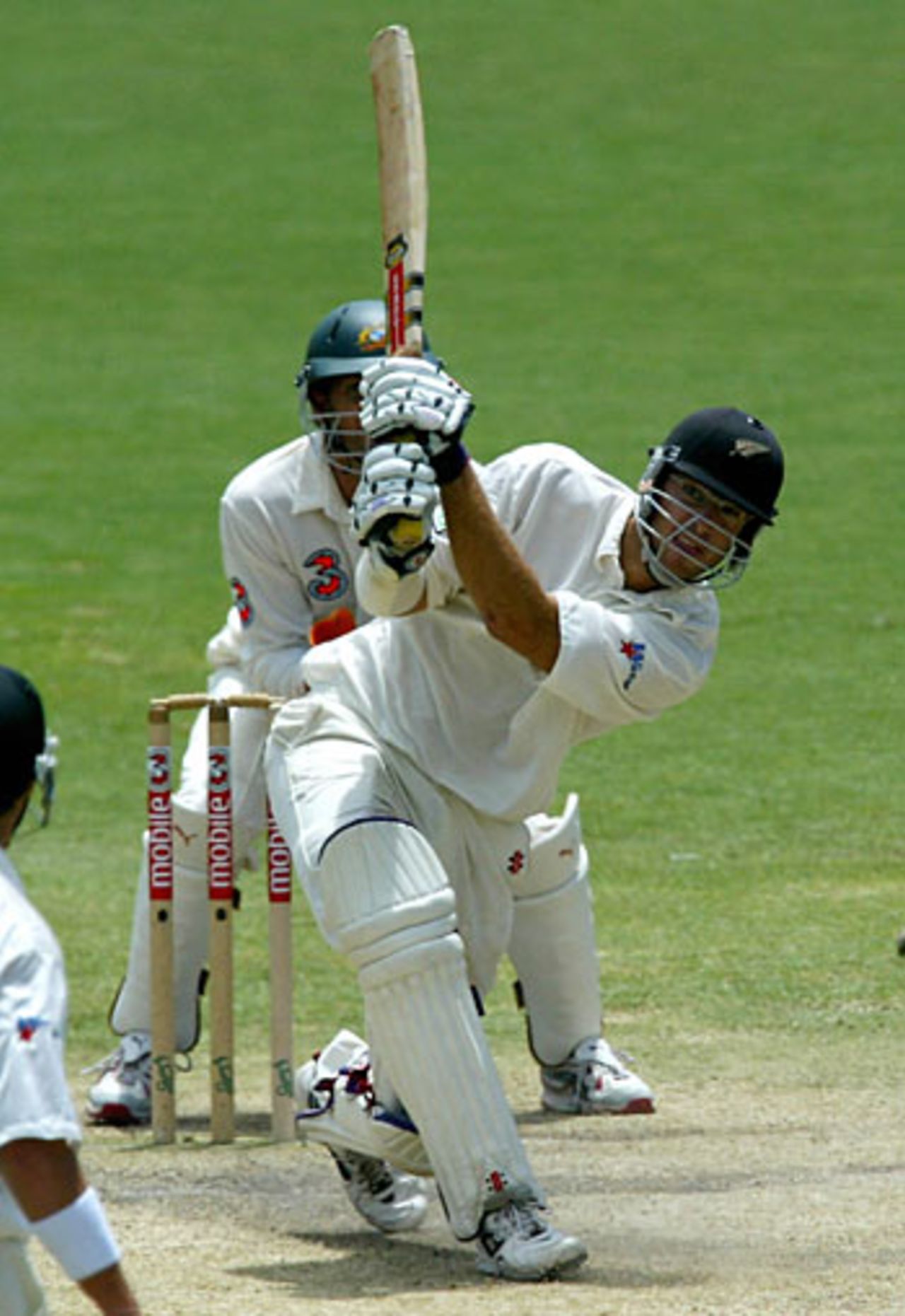 Daniel Vettori hits out on his way to 59, Australia v New Zealand, 2nd Test, Adelaide, November 30, 2004