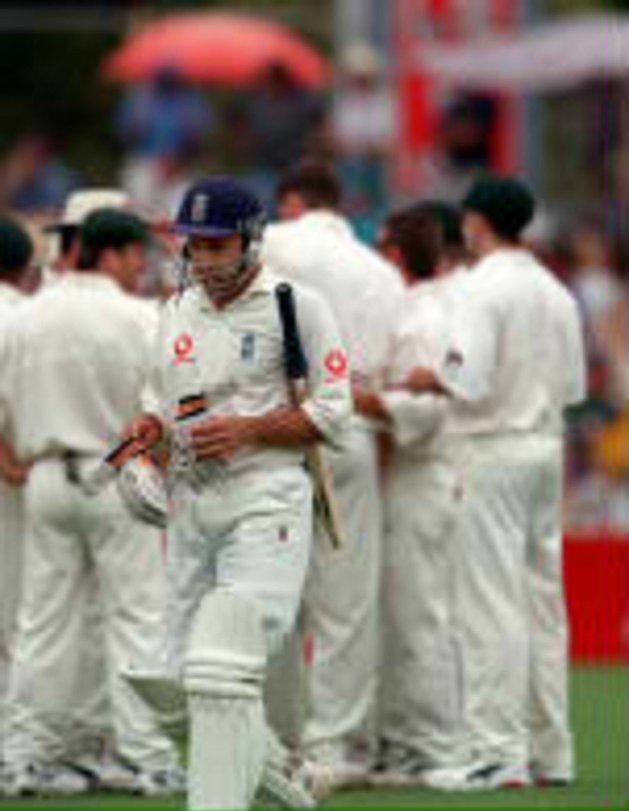Ramprakash trudges back to the pavillion after being caught The Ashes, 1998/99, 3rd Test Australia v England Adelaide Oval 13 December 1998