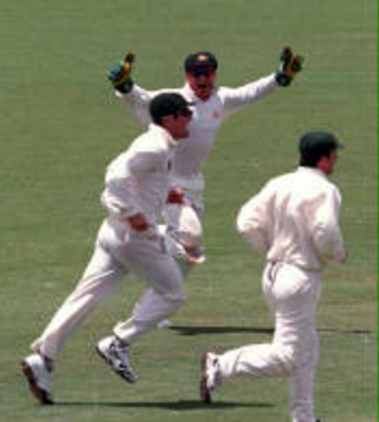 Ian Healy celebrates as the last English wicket falls The Ashes, 1998/99, 3rd Test Australia v England Adelaide Oval 11,12,13,14,15 December 1998