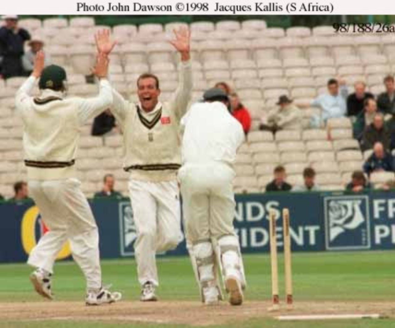 Kallis gets a wicket