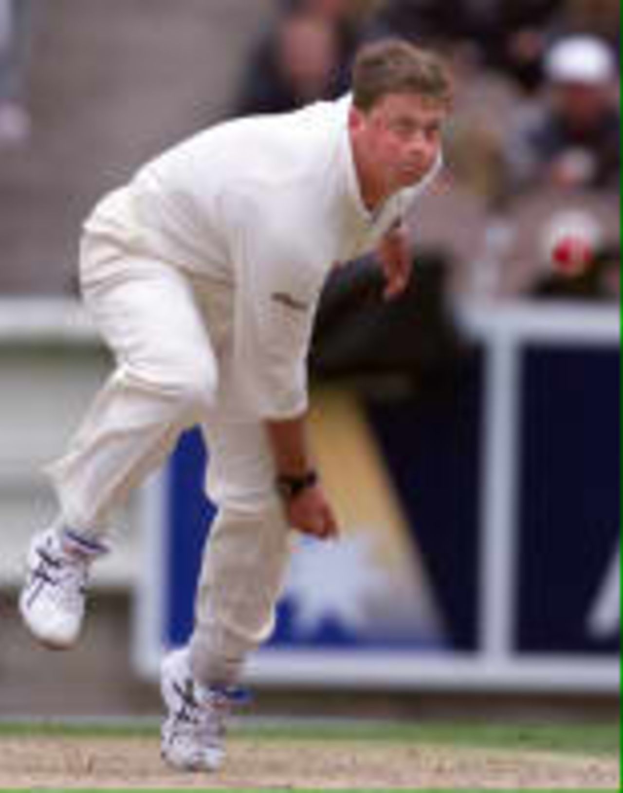 Gough bowls The Ashes, 1998/99, 4th Test Australia v England Melbourne Cricket Ground 27 December 1998