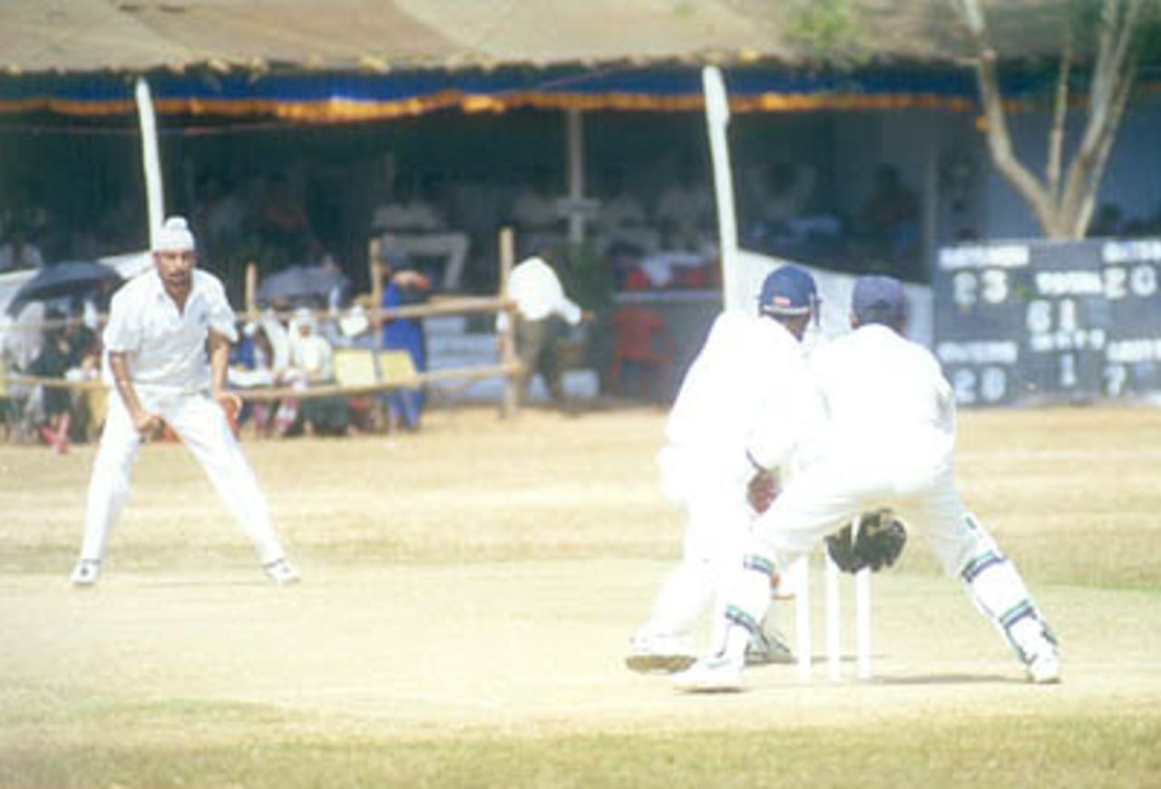 MP Sorab goes on the front foot to defend Kanwaljit Singh, Kerala v Hyderabad, Ranji Trophy (South Zone League) 1999/00, 24-27 November 1999 at Regional Engineering College Ground, Kozhikode