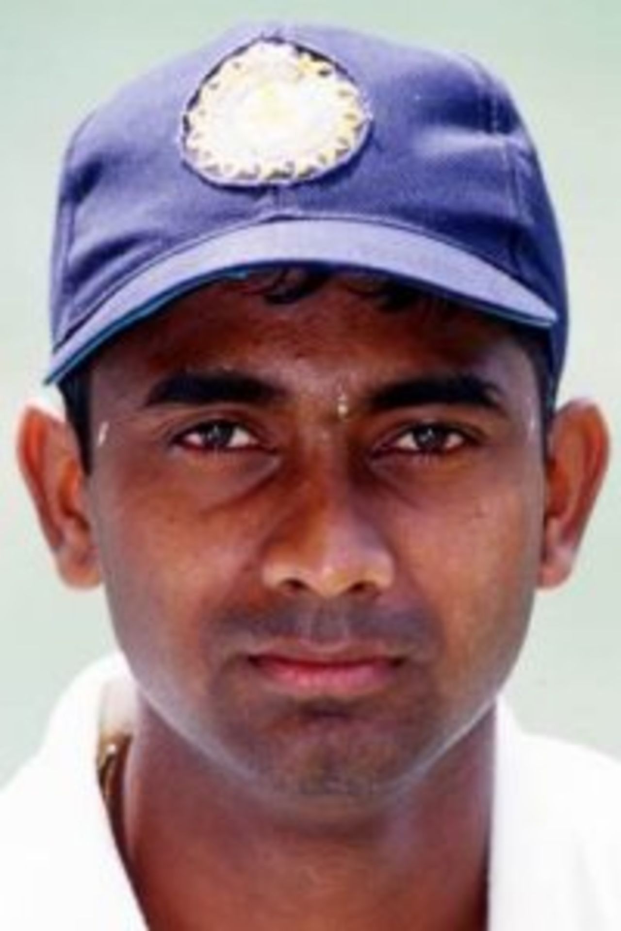 28 Nov 1999: Vijay Bharadwaj of India during a Portrait session, at the 'Gabba, Brisbane, Australia.
