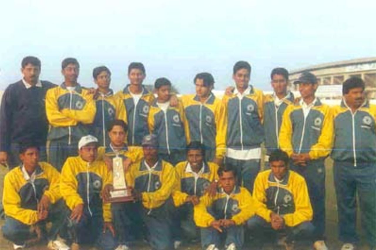 The runner-up Bihar team with Sundram Trophy at Keenan Stadium, Jamshedpur, Cooch Behar Knock-outs, 19 December 1999