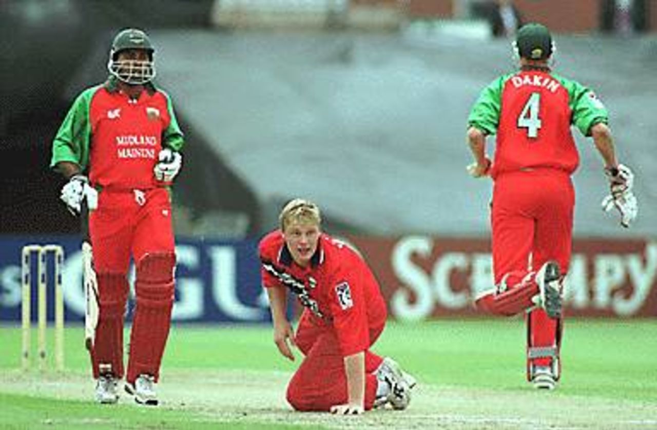 Andrew Flintoff fails to stop Habib's drive, Leicestershire v Lancashire, National League 1st Division, 29 August 1999