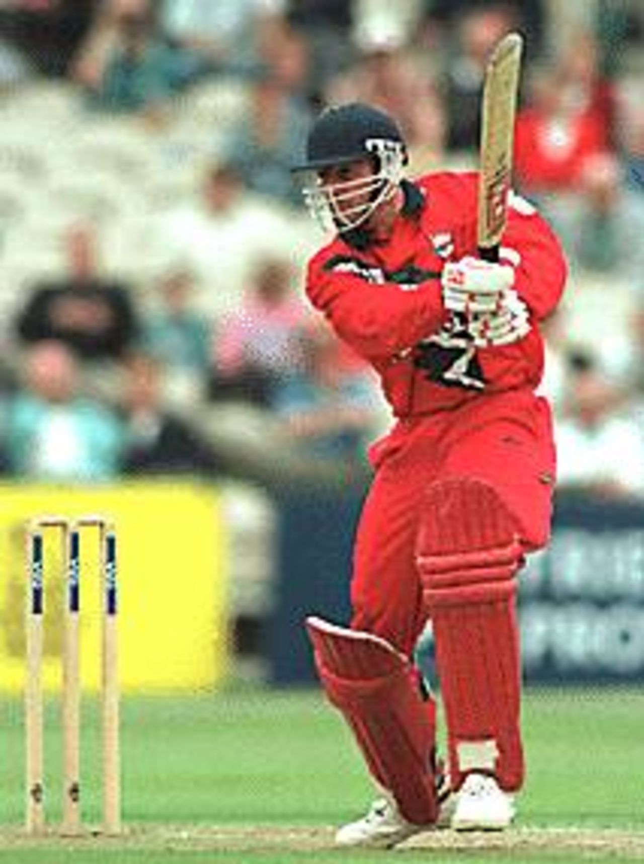 Mike Watkinson in batting action, Leicestershire v Lancashire, National League 1st Division, 29 August 1999