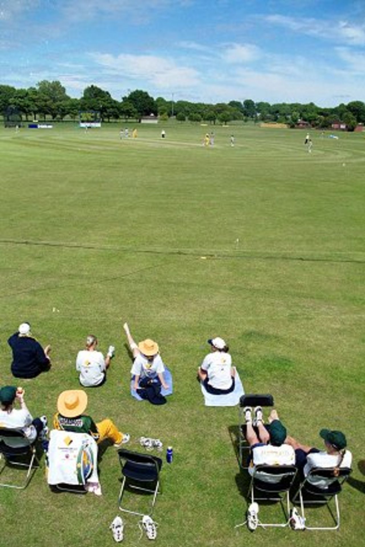 1 Dec 2000: Australia v Sri Lanka, CricInfo Women's World Cup 2000 played at the Hagley Oval, Christchurch