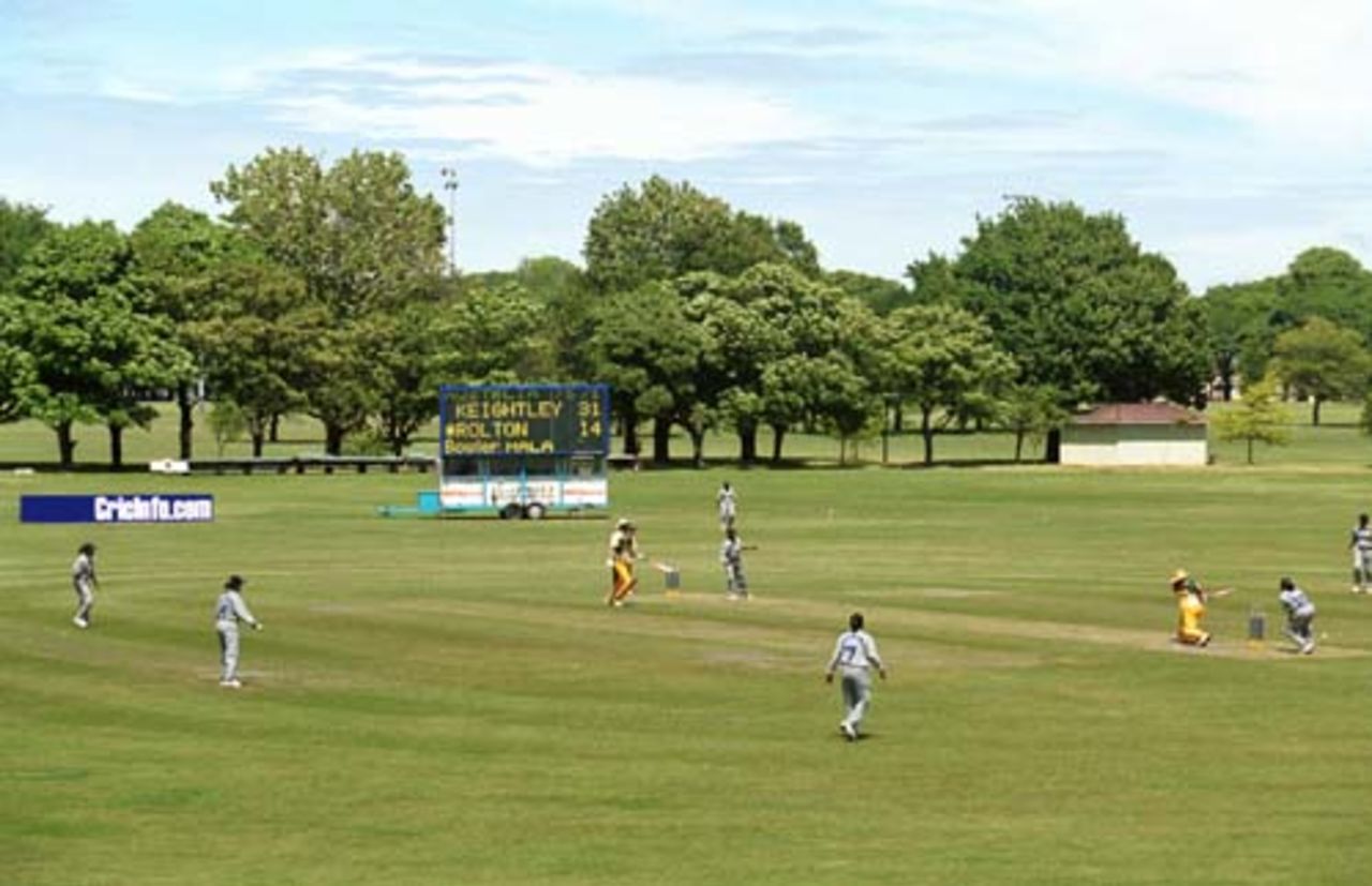 1 Dec 2000: Australia v Sri Lanka, CricInfo Women's World Cup 2000 played at the Hagley Oval, Christchurch