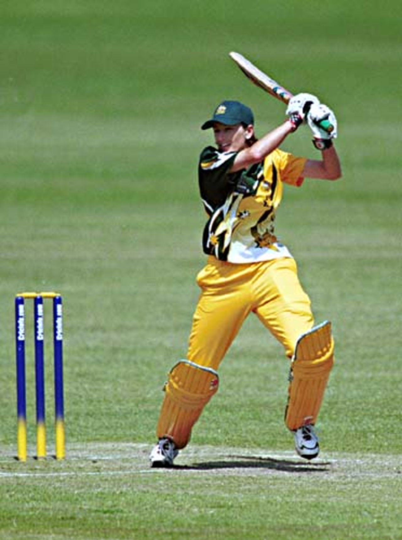 1 Dec 2000: Australia v Sri Lanka, CricInfo Women's World Cup 2000 played at the Hagley Oval, Christchurch