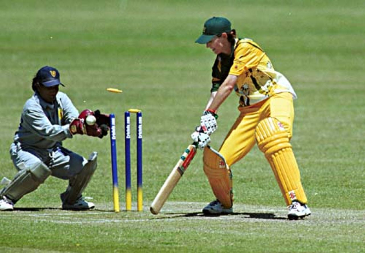 1 Dec 2000: Australia v Sri Lanka, CricInfo Women's World Cup 2000 played at the Hagley Oval, Christchurch