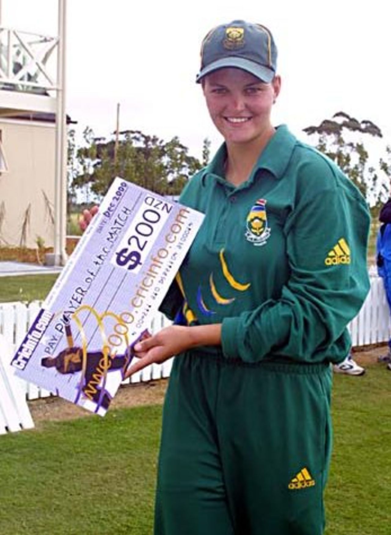 2 Dec 2000: England v South Africa, CricInfo Women's World Cup 2000 played at Lincoln (BIL Oval)
