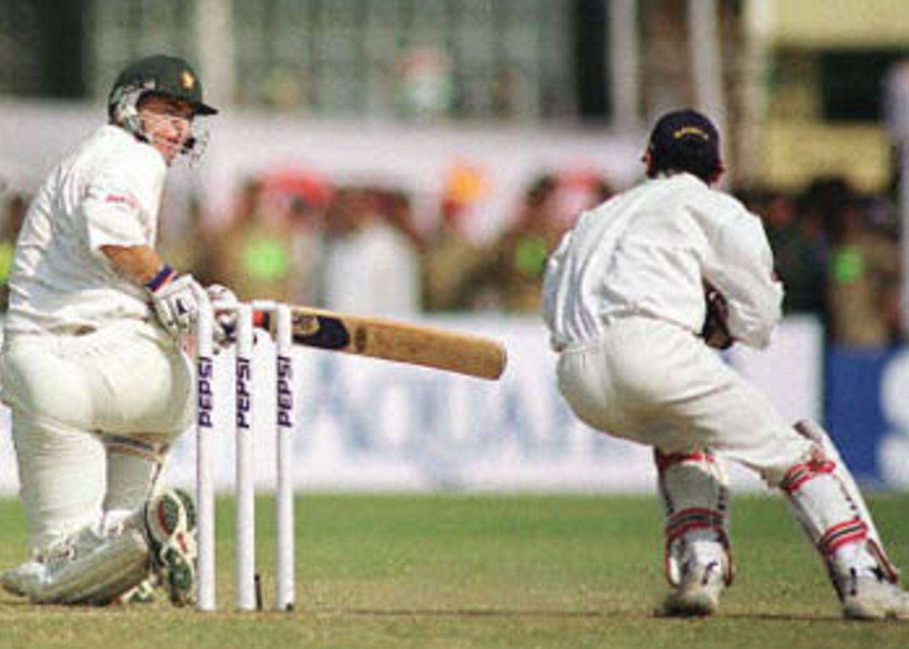 Alistair Campbell looks behind as he misses a sweep shot, Zimbabwe in India, 2000/01, 1st One-Day International, India v Zimbabwe, Barabati Stadium, Cuttack, 02 December 2000.