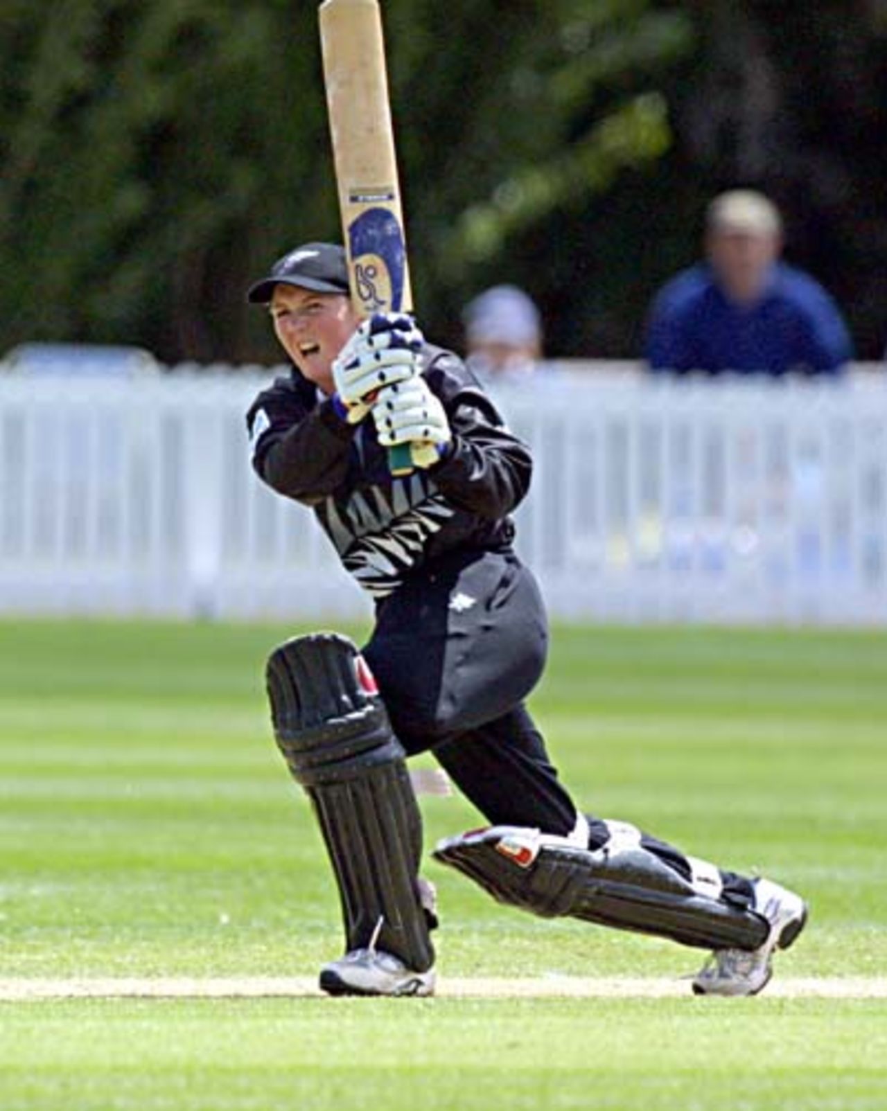 3 Dec 2000: New Zealand v Sri Lanka, CricInfo Women's World Cup 2000 played at Lincoln Green