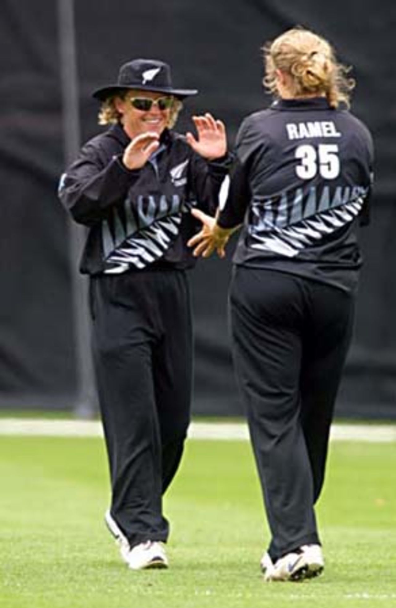 New Zealand v Sri Lanka in the 2000 CricInfo Women's World Cup, New Zealand at Lincoln Green