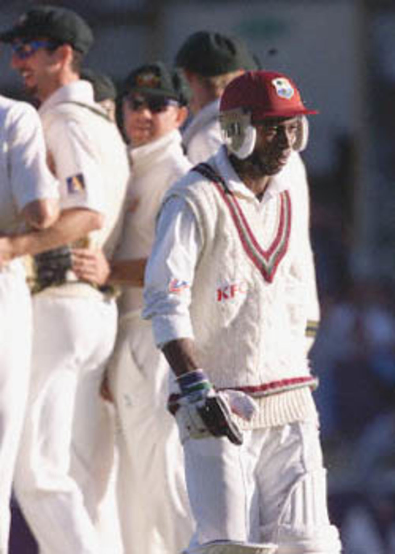 A dejected Campbell trudges back to the pavilion, The Frank Worrell Trophy, 2000/01, 2nd Test, Australia v West Indies, W.A.C.A. Ground, Perth, 01-05 December 2000 (Day 2).