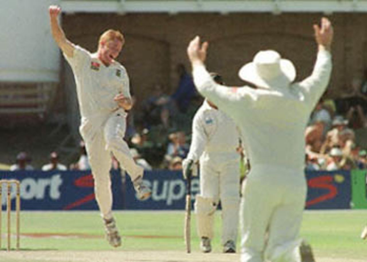 Shaun Pollock is jubilant after dismissing Kiwi batsman Mark Richardson, New Zealand in South Africa, 2000/01, 2nd Test, South Africa v New Zealand, Crusaders Ground, St George's Park, Port Elizabeth, 30Nov-04Dec 2000 (Day 4).