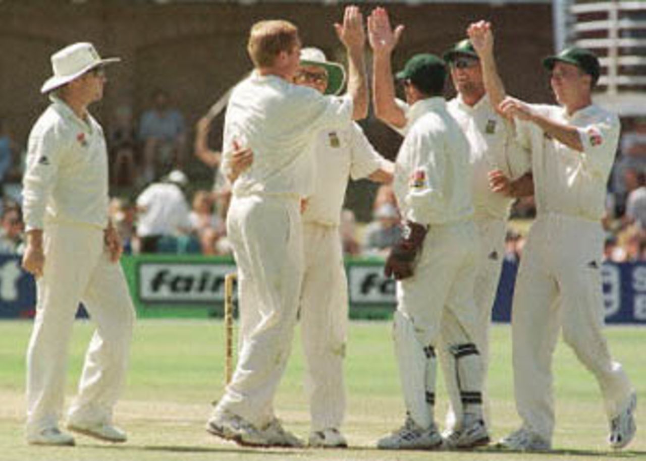 The Proteas are all smiles as yet another New Zealander is dismissed, New Zealand in South Africa, 2000/01, 2nd Test, South Africa v New Zealand, Crusaders Ground, St George's Park, Port Elizabeth, 30Nov-04Dec 2000 (Day 4).