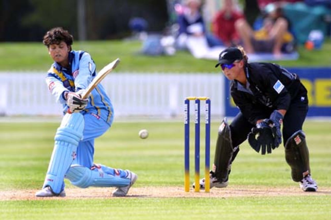 India v New Zealand, CricInfo Women's World Cup, BIL Oval, Lincoln, 09 Dec 2000