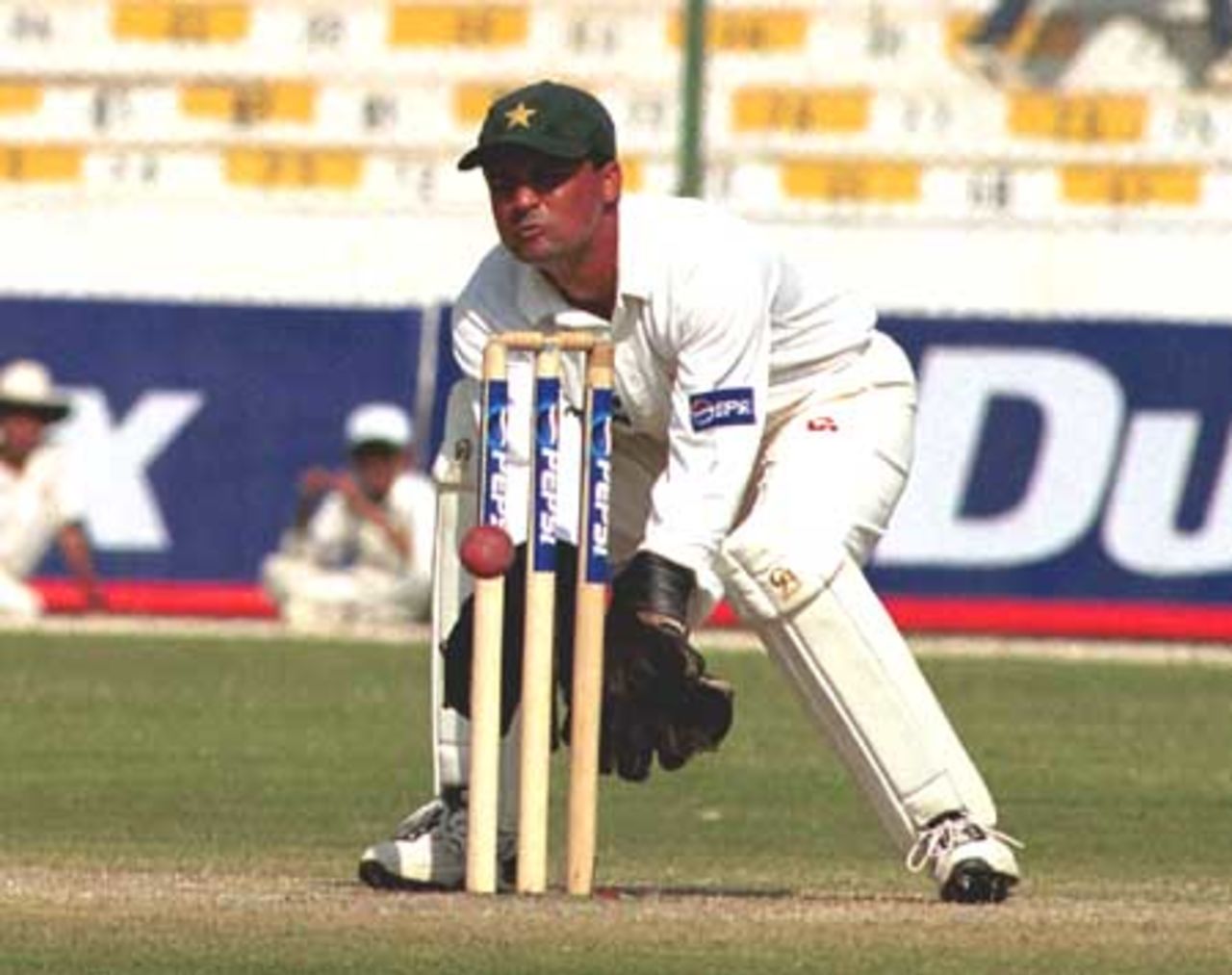 A clear view of the ball spinning towards the stumps, Day 3, 3rd Test Match, Pakistan v England at Karachi, 7 Dec-11 Dec 2000.