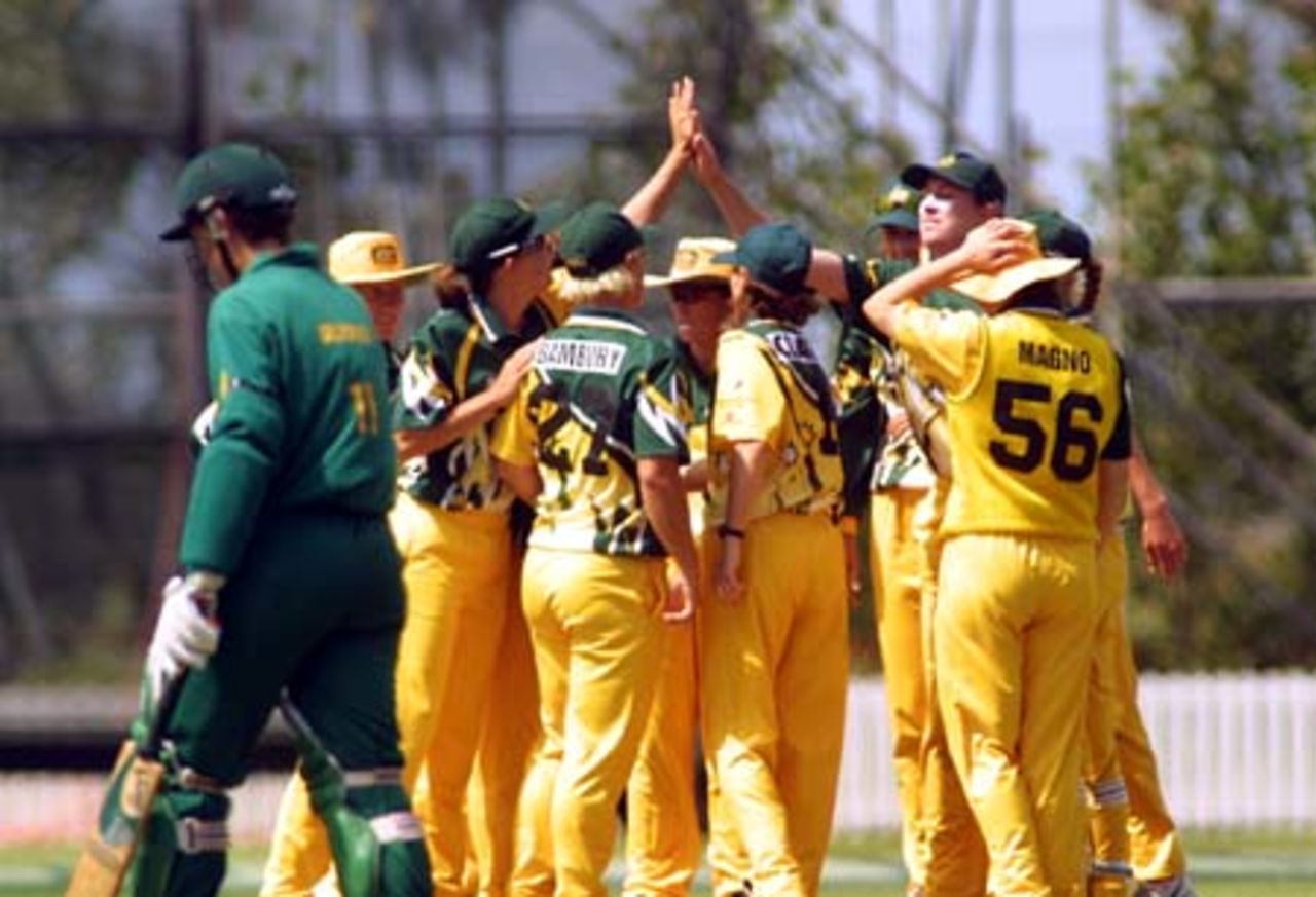 18 Dec: Australia v South Africa, CricInfo Women's World Cup semi-final played at BIL Oval, Lincoln