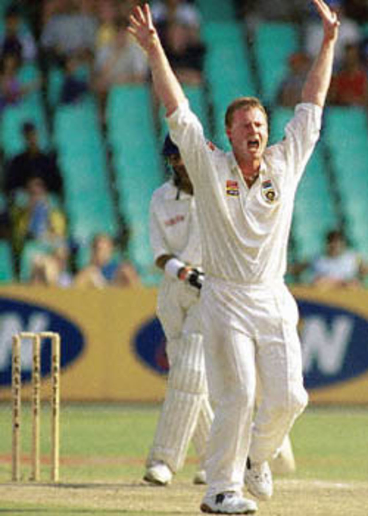 South African paceman Lance Klusener appeals for a caught behind during the first Test match between South Africa and Sri Lanka at Durban's Kingsmead stadium 30 December 2000. The match was drawn.