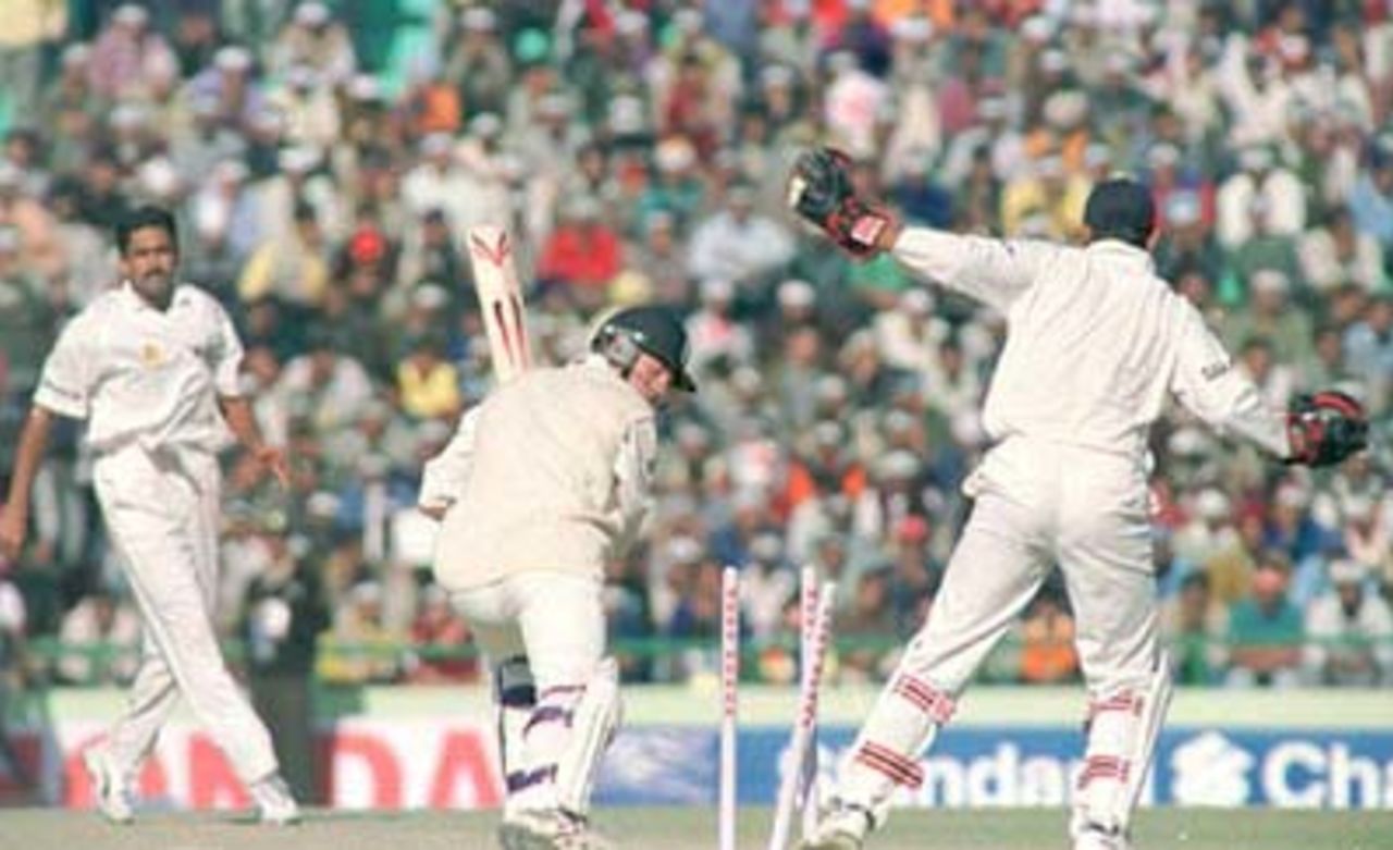 India v England, 1st Test match, Day Four, Punjab C.A. Stadium, Mohali, Chandigarh, 3-7 Dec 2001