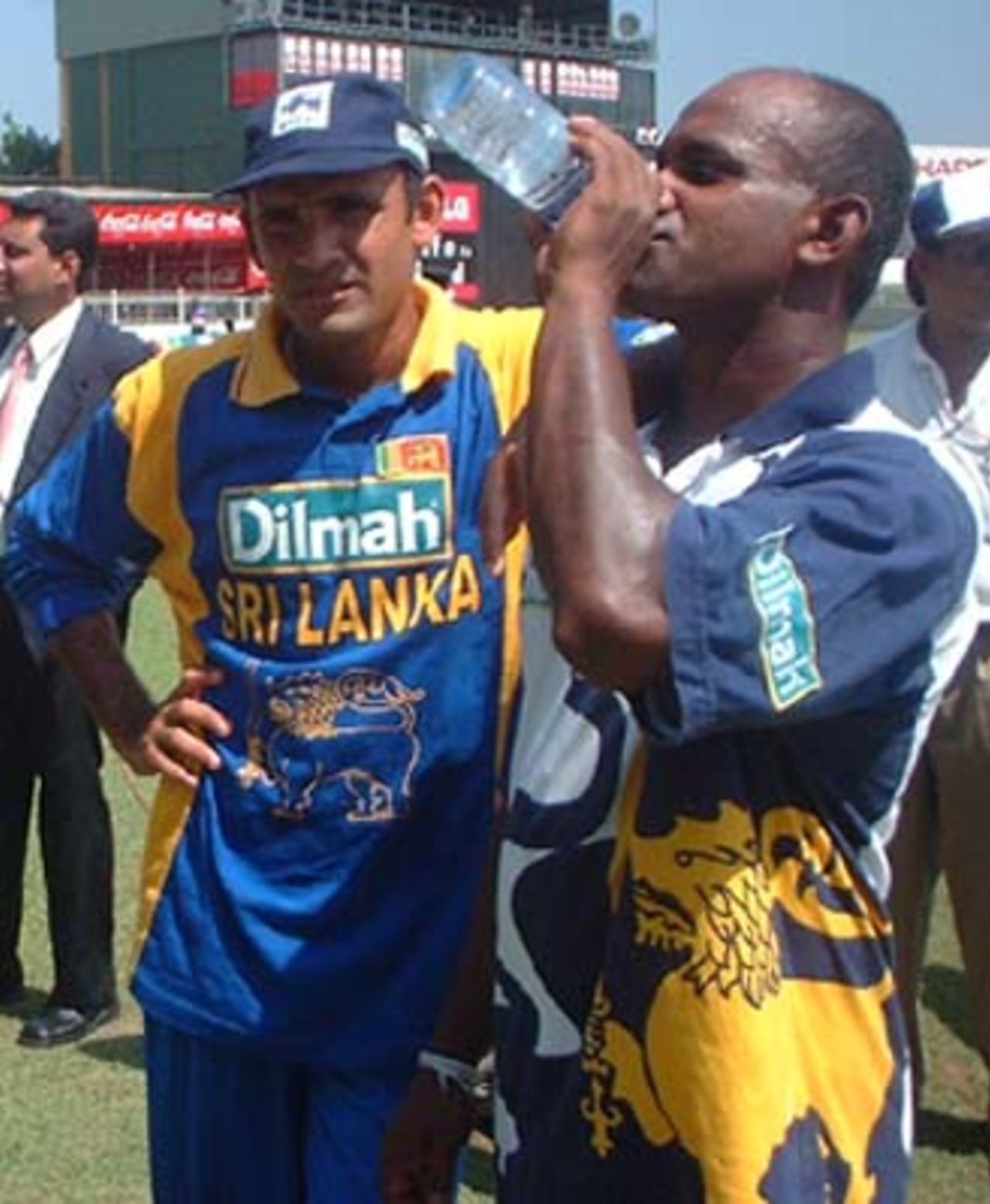 1st Match: Sri Lanka v Zimbabwe at Sinhalees Sports Club in Colombo, LG Abans Triangular Series Dec 2001.
