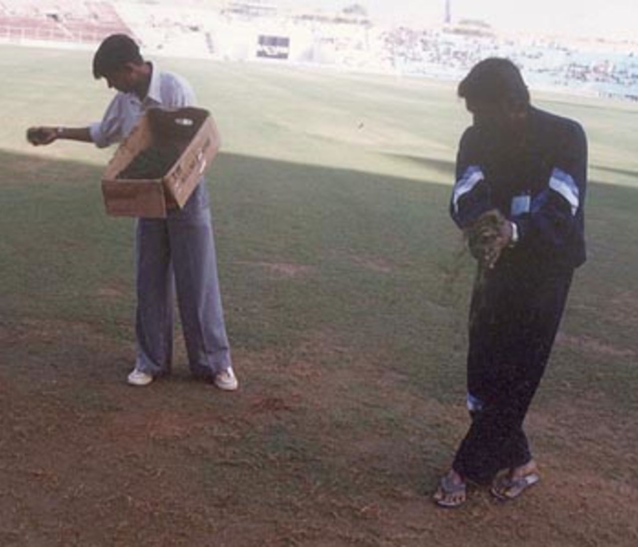 India v England, 2nd Test match, Day One, Sardar Patel Stadium, Ahmedabad, 11-15 Dec 2001