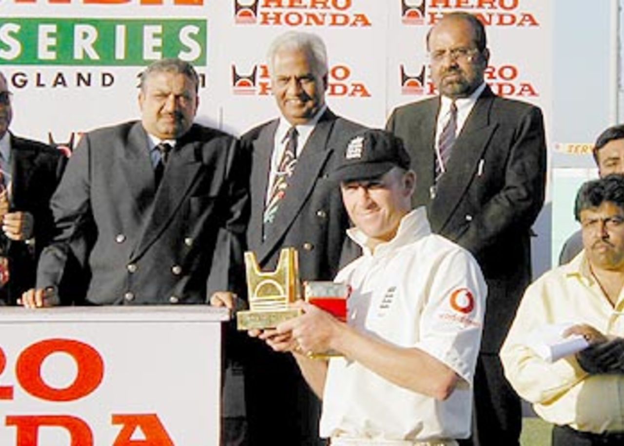 India v England, 2nd Test match, Day Five, Sardar Patel Stadium, Ahmedabad, 11-15 Dec 2001