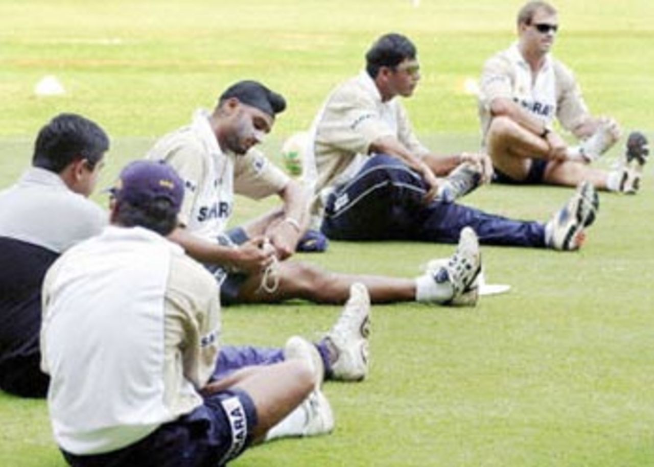 India v England, 3rd Test match, Practice at M Chinnaswamy Stadium, Bangalore, 17 December 2001