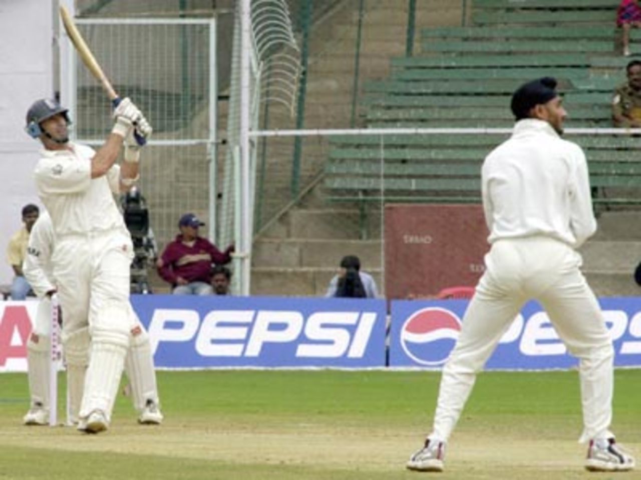 India v England, 3rd Test match, Day One, M Chinnaswamy Stadium, Bangalore, 19-23 Dec 2001