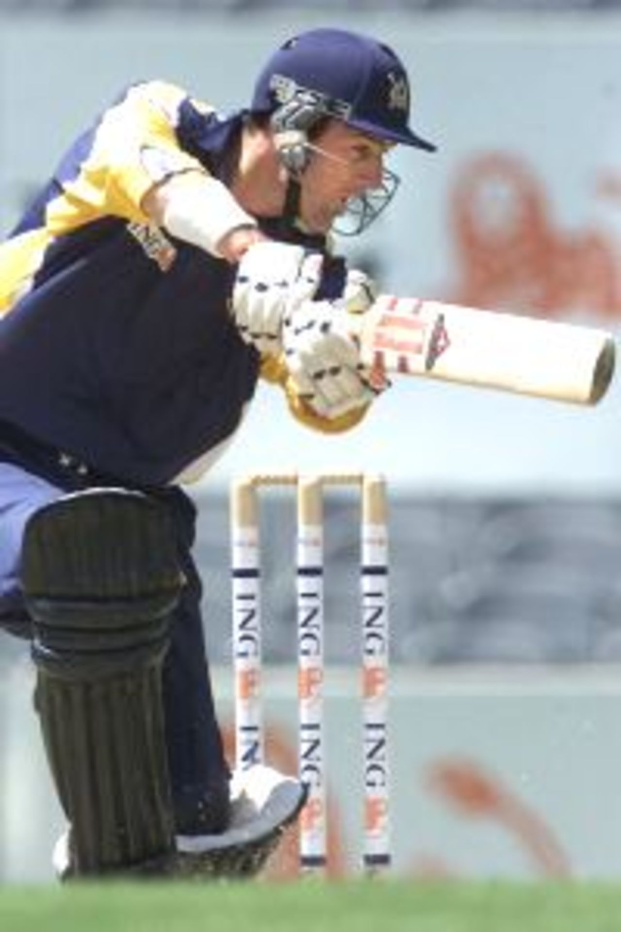 23 Dec 2001: Matthew Elliott of the Bushrangers in action on his way to top scoring for his team with 60 runs, during the ING Cup match between the Victoria Bushrangers and the West Australian Warriors, played at the MCG, Melbourne, Australia.
