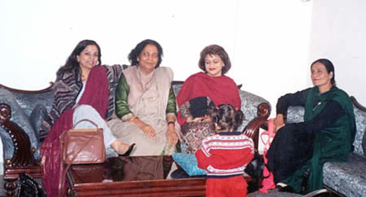 Dinner reception hosted by Mrs Usha, President Indian Women Cricket Association, with Azraa Parveen, Shirin Javed and Bushra Aitazaz of the PWCA, Delhi, India