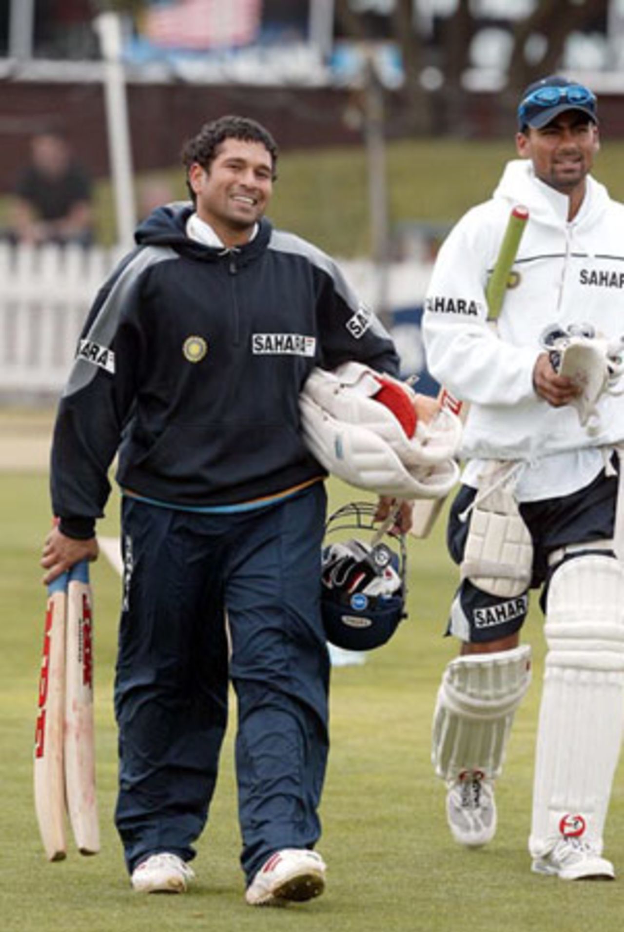 Indian players Sachin Tendulkar (left) and Mohammad Kaif leave the field after practice at the Basin Reserve, Wellington. 11 December 2002.