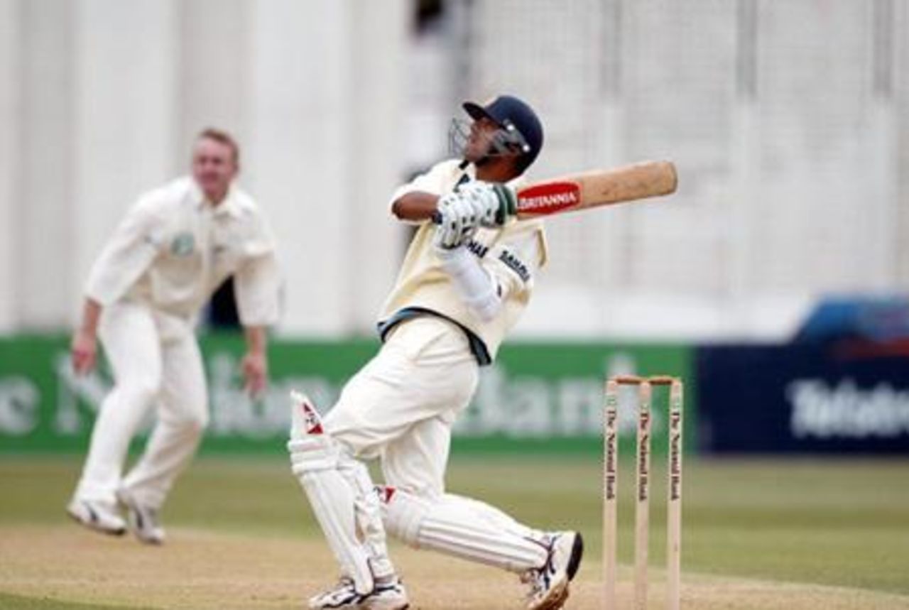 Indian batsman Rahul Dravid hooks a delivery from New Zealand bowler Scott Styris to the boundary during his first innings of 76. 1st Test: New Zealand v India at Basin Reserve, Wellington, 12-16 December 2002 (12 December 2002).