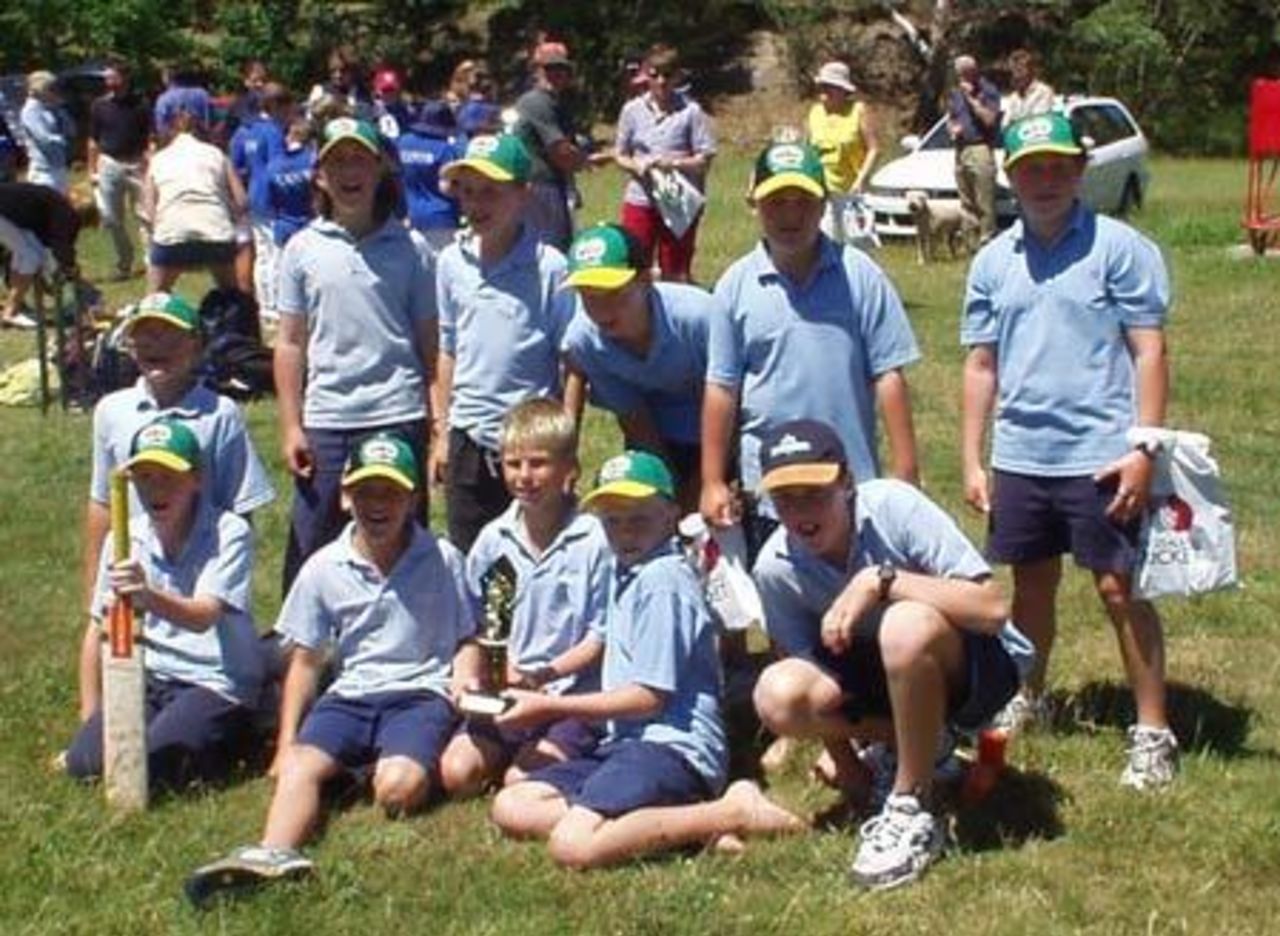 Amberley School, winners of the Milo Trophy final, 13 December 2002.