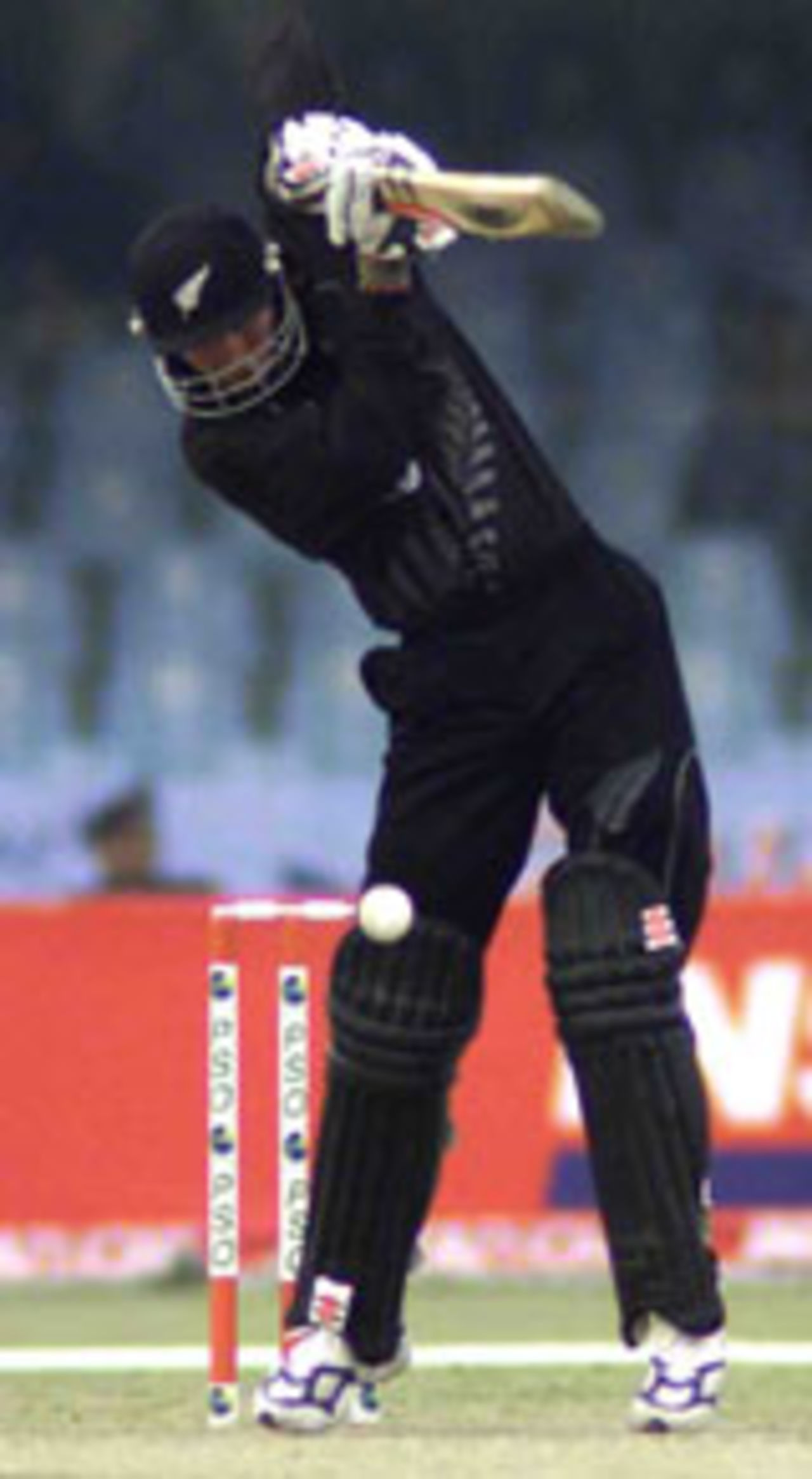 Richard Jones drives on his way to a fine 63 in 110 balls, Pakistan v New Zealand, 2nd ODI, Lahore, December 1, 2003.