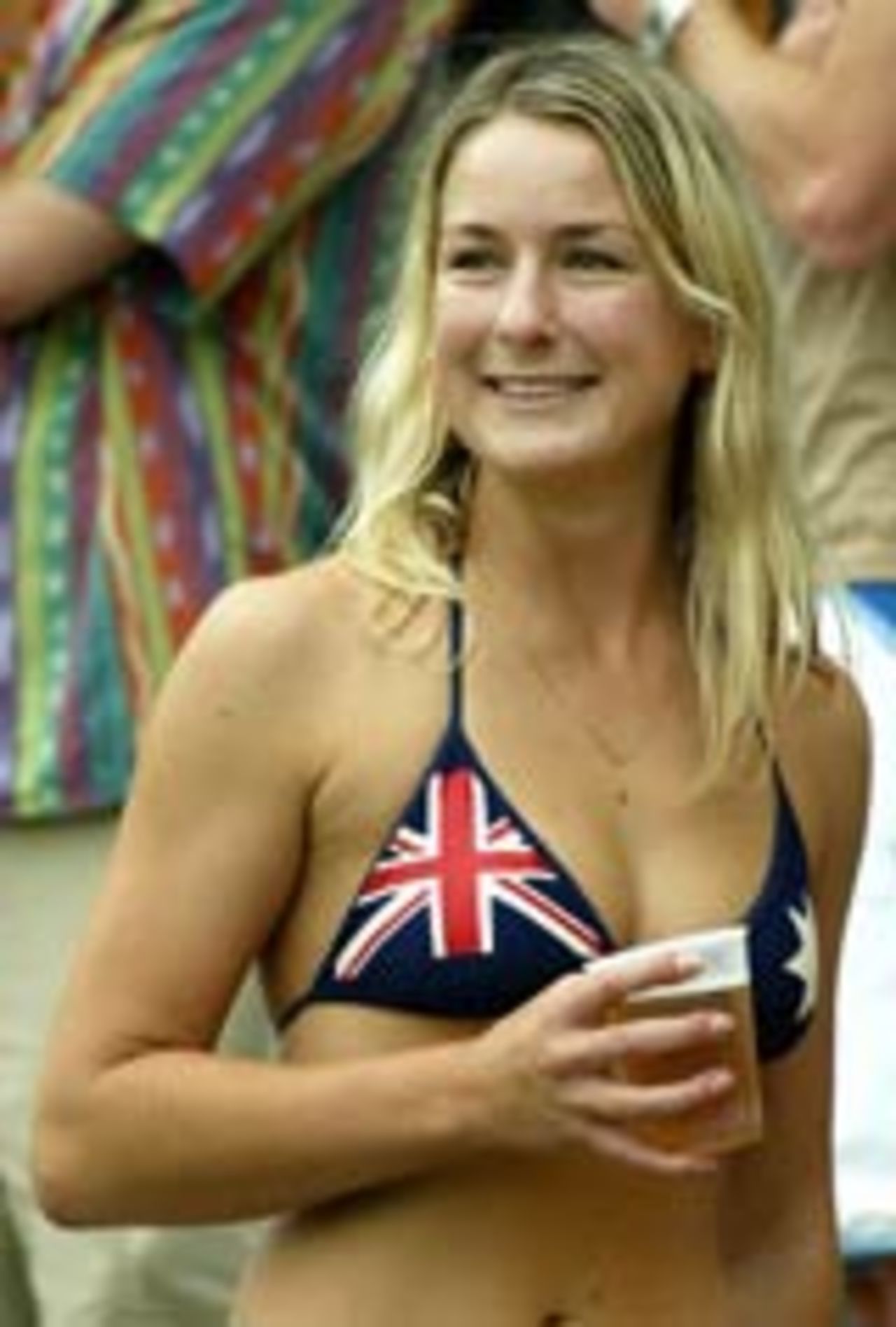 An Australian fan has everything to smile about, Australia v India, 1st Test, Brisbane, 2nd day, December 5, 2003